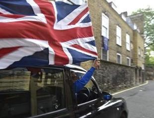 Battles loom in UK over competing Brexit demands