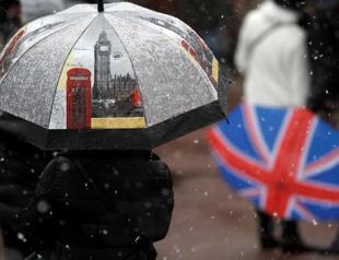 Britain steps up battle against money laundering