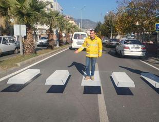 ‘3D crosswalks’ painted in Turkey’s Aydın to protect pedestrians