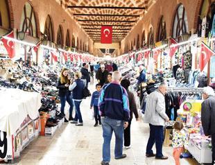 Turkish Lira weakens as Central Bank hikes top rate less than expected