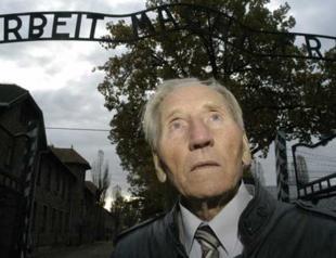 Polish Holocaust survivor who escaped Auschwitz dies aged 98