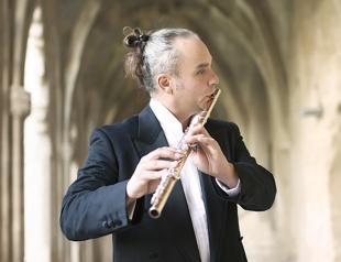 Turkish flutist wins silver medal at Global Music Awards