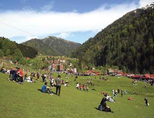 Turkey’s tourism revenue to reach $26 billion in 2017: Minister