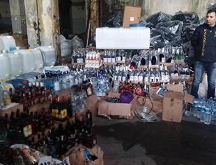 Turkish police seize 5,000 liters of bootleg alcohol in Istanbul raid