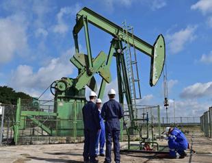 French to ban oil, gas production by 2040