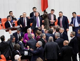 Opposition HDP MP’s corruption remarks stir brawl in Turkish Parliament