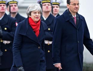 UK compromises on Brexit date as EU sets out transition