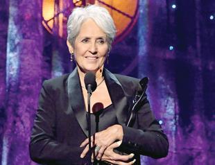 Joan Baez returns to peace theme in first album in decade