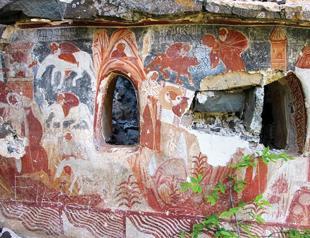 Secret tunnel discovered in Sümela Monastery