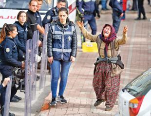 Fired waiter commits suicide after killing three