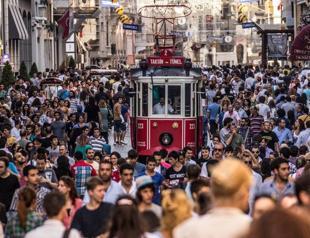 AKP’s poll indicates economy as Turkey’s forefront problem