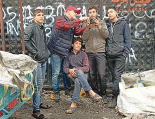 Syrian paper collectors find refuge in photography in Adana in Turkey’s south