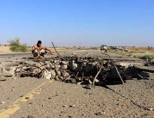 Saudi-led strikes on Yemen market kills 14 civilians