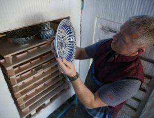 Artist brings back art of Seljuk tiles