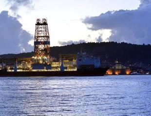 Turkey’s first drilling ship passes Gallipoli