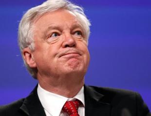 Britain wants financial services included in EU trade deal