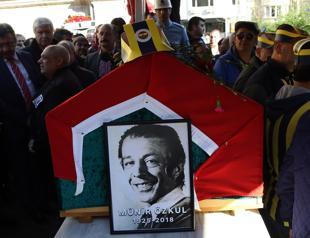 Actor Münir Özkul laid to rest
