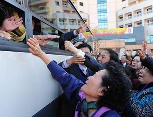 Seoul seeks to put family reunions on N. Korea talks agenda