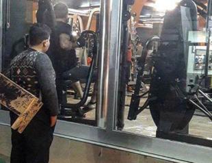 Young Syrian shoe polisher offered lifetime gym membership in Turkey’s east