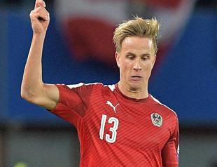 Stoke signs Austria defender Bauer from Rubin Kazan