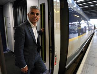 ‘No deal’ Brexit could cost Britain about 500,000 jobs, London mayor says