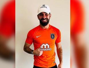 Başakşehir announces deal with Barças Arda Turan