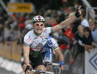 Greipel opens 2018 in style
