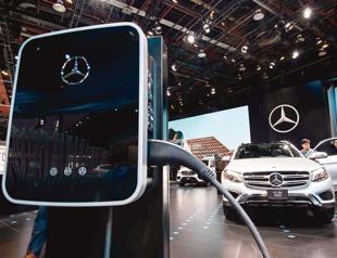 Global carmakers to invest at least $90 billion in electric vehicles