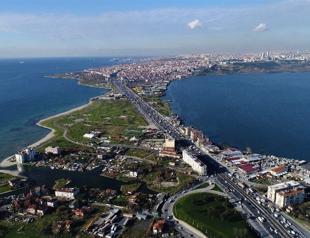 Canal Istanbul ‘crazy project’ boosts real estate market but locals worried