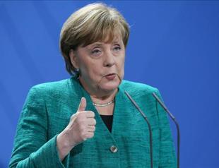 Merkel defends EU-Turkey refugee agreement