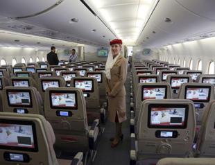 Emirates throws Airbus A380 a lifeline with $16 billion deal