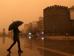 Dust clouds in southeastern Turkey hamper daily life, impairs visibility