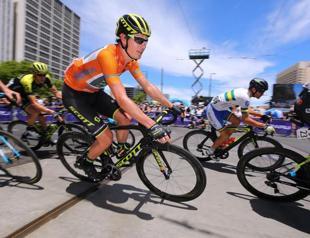 Daryl Impey wins Tour Down Under despite strong rivalry