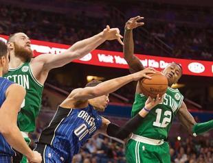 Magic stun Celtics, Pacers stop Spurs