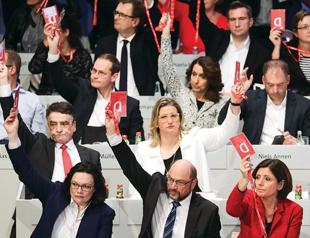 SPD wants Merkel to sweeten coalition deal