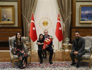 Viral sensation 4-year-old visits Turkish president