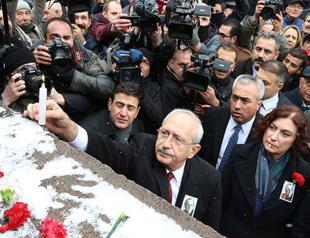 Slain journalist Uğur Mumcu commemorated quarter century after his murder
