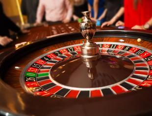 Hoteliers want tourist-only casinos in order to attract Chinese gamblers