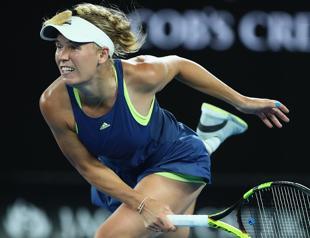 Wozniacki survives scare to reach maiden Melbourne final