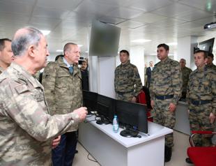 Erdoğan visits military command center in Turkey’s south