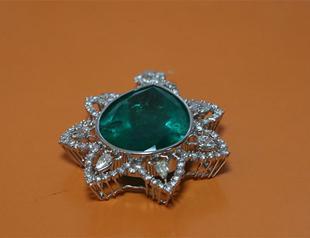 Emerald jewelry worth $1 million seized in Turkey’s south, five people detained