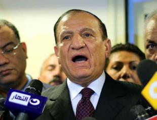 Egyptians urged to boycott vote after withdrawals