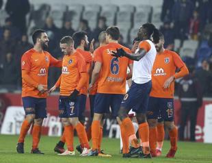 Başakşehir extends stay atop Turkish league
