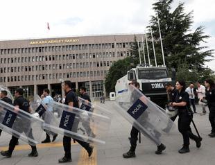 Fight against terrorism foremost problem, followed by FETÖ, Turks say