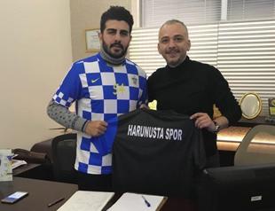 Turkish amateur football player paid in Bitcoins