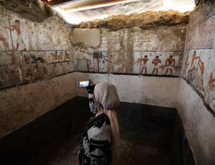 Historic tomb discovered outside Cairo
