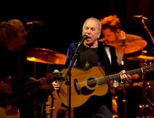 Paul Simon announces farewell from touring