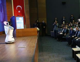 Robot silenced for interrupting Turkish minister’s speech in Ankara
