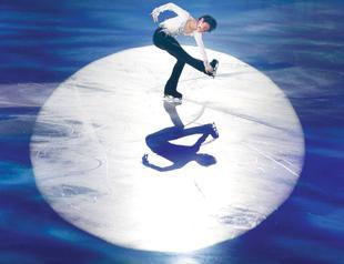 Hanyu heads skating stars out to melt ice
