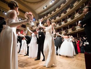Topless protest at high-society Vienna ball